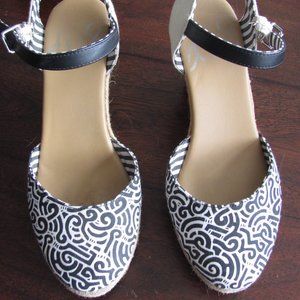 Black and White Espadrilles Size 7-1/2
